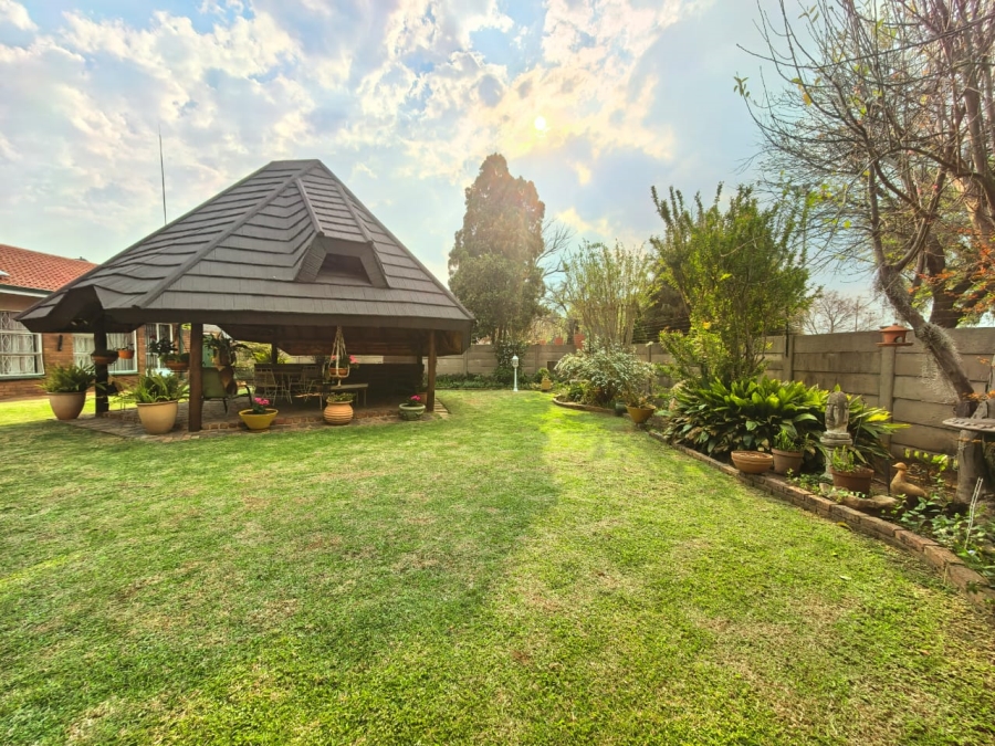 3 Bedroom Property for Sale in Vaalpark Free State